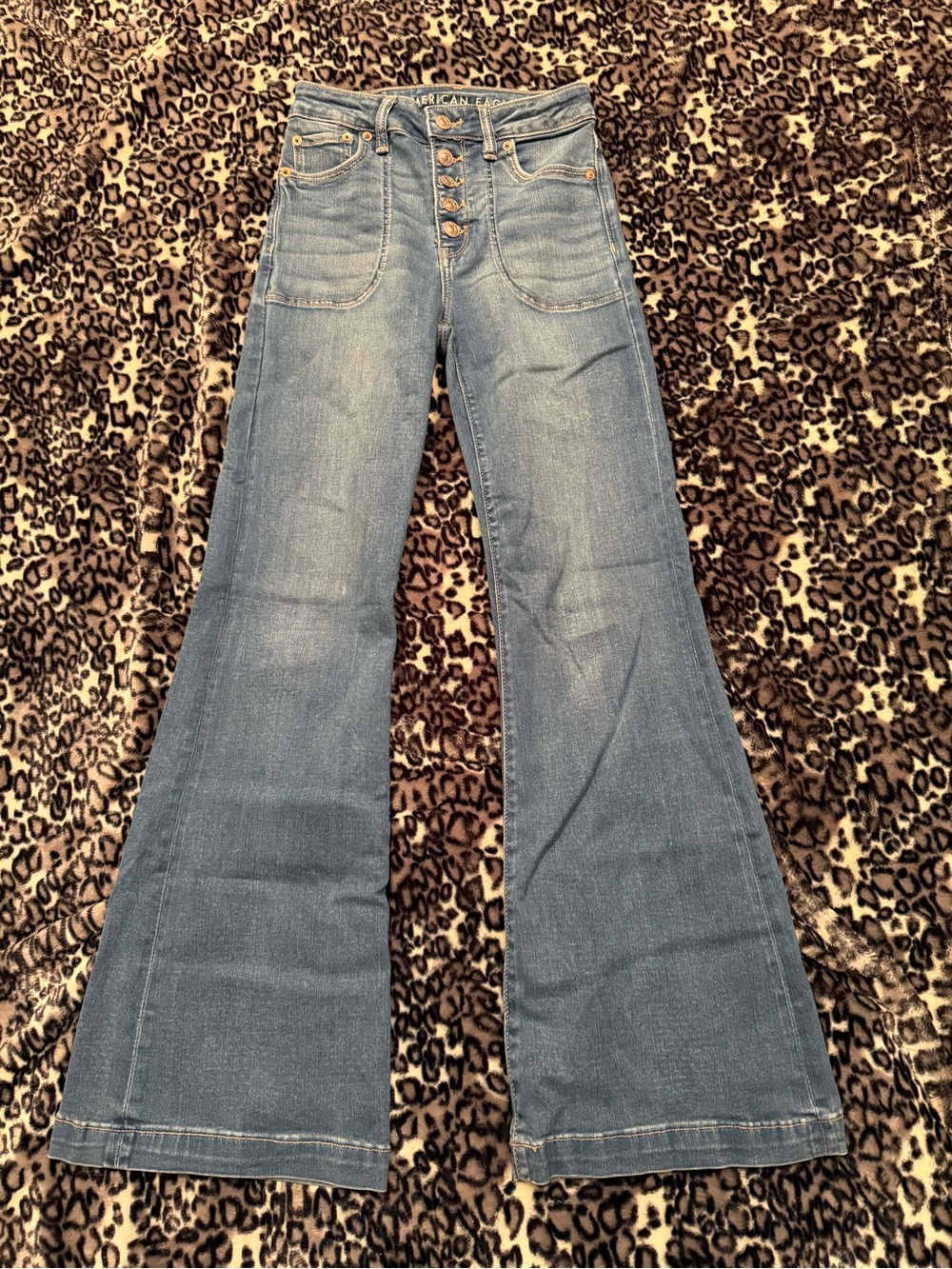 American Eagle High-Waisted Blue Flare Jeans - size: 0 short